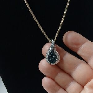 Elegant Silver and Bluish greenTeardrop Pendant Necklace